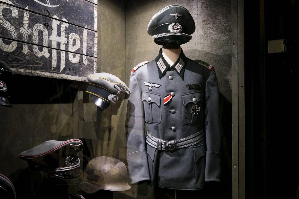 Hugo Boss - uniforme naziste