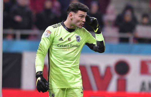 Se încinge concurența din poarta Craiovei » Robert Popa s-a întors după accidentare și îl avertizează pe Gurău