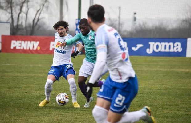 Farul - FC Argeș 4-1, într-un amical la Buftea » Hagi i-a oferit o lecție lui Croitoru, dar n-a fost zen pe margine: „Tăceți din gură, mă!”