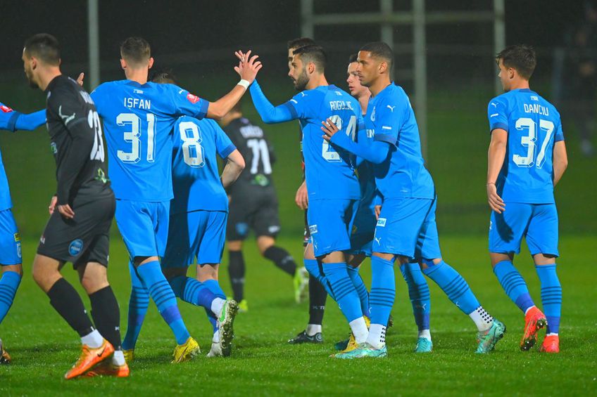 CS Universitatea Craiova a învins-o pe Kecskemeti (locul 2 în campionatul Ungariei), scor 3-1, în primul meci cu Eugen Neagoe pe bancă.