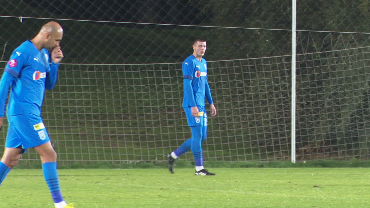 CSU Craiova testează un jucător fără meciuri la seniori și fără cotă pe Transfermarkt!