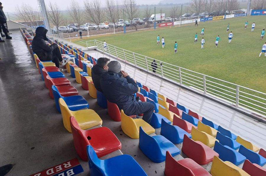 Farul - FC Argeș 4-1, într-un amical la Buftea » Hagi i-a oferit o lecție lui Croitoru, dar n-a fost zen pe margine: „Tăceți din gură, mă!”