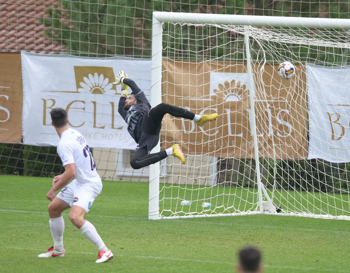 Rapid - Kecskemeti 3-1 » Giuleștenii i-au învins și pe maghiari și pe arbitri, în al doilea amical din Antalya