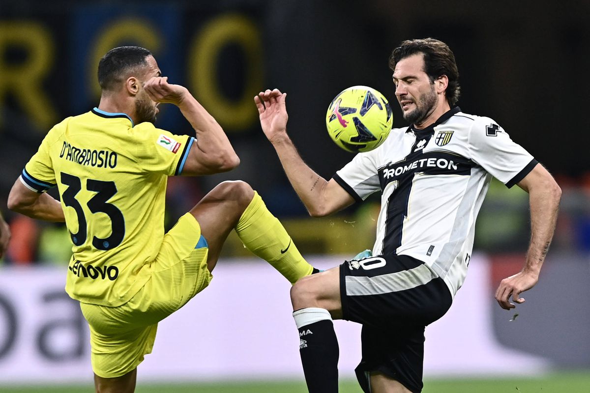 A revenit Valentin Mihăilă, s-a „rupt” Dennis Man! Parma, eliminată din Cupă de Inter, în prelungiri