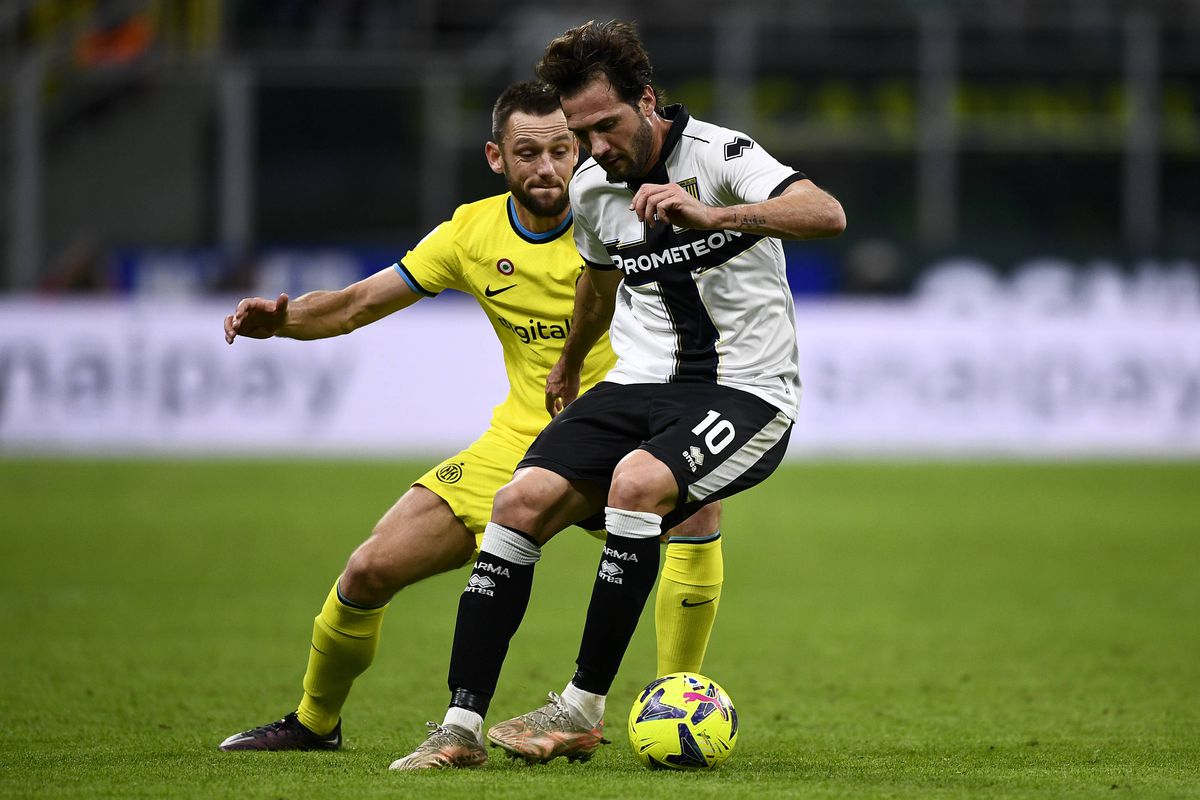 A revenit Valentin Mihăilă, s-a „rupt” Dennis Man! Parma, eliminată din Cupă de Inter, în prelungiri
