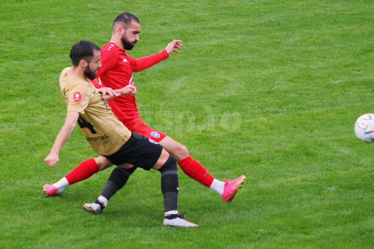 GSP a surprins imaginile zilei în Antalya: au cedat nervii la amicalul echipei românești + Fotbalist scos pe brațe de pe teren