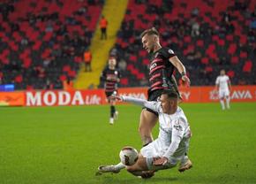 Gaziantep are probleme fără Șumudică » Cum s-au mișcat Niță, Maxim și Drăguș cu Hatayspor