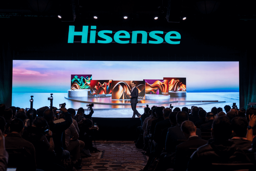 Hisense prezintă la #CES2024 noul ULED Mini-LED de 110 inch (277cm) care depășeste limitele display-urilor tradiționale