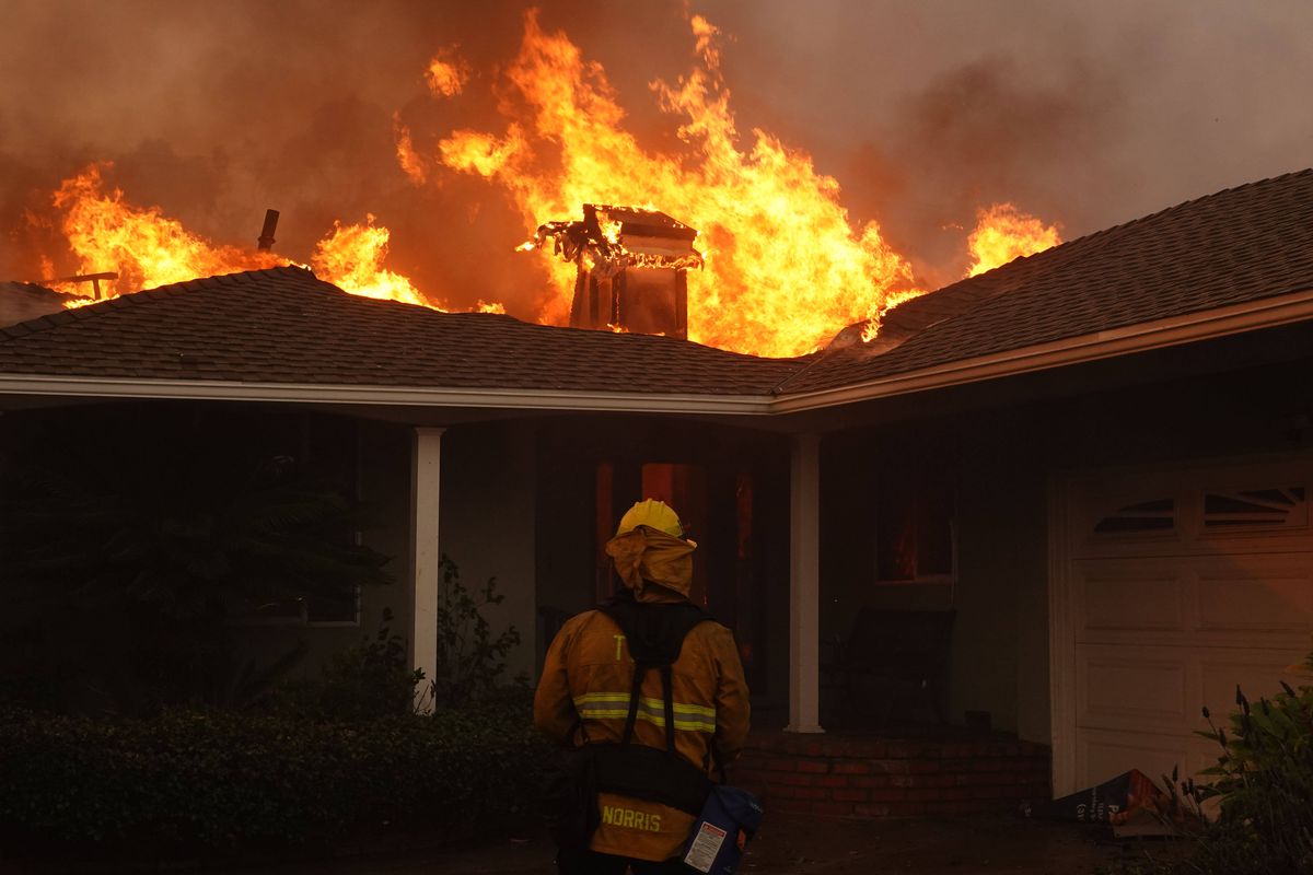 Incendiu Los Angeles