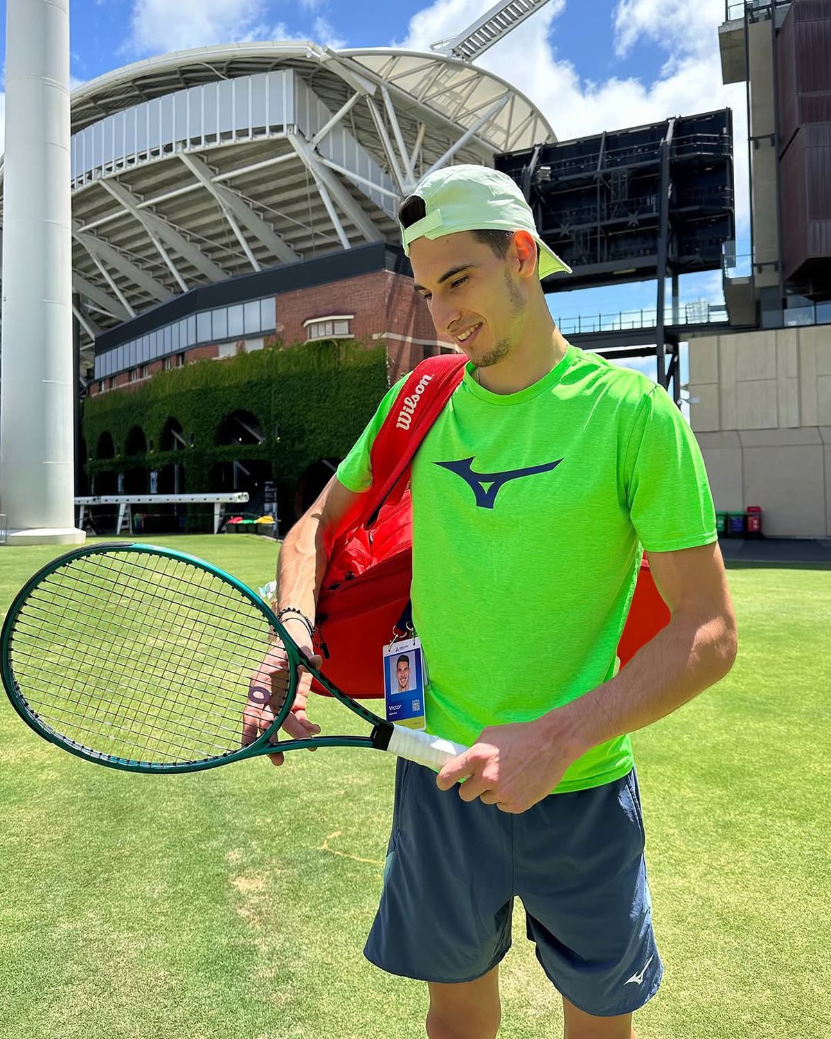 Andreea Bălan, criticată după ce a plecat în Australia, la Victor Cornea: „Îi e teamă că el își găsește vreo tinerică”