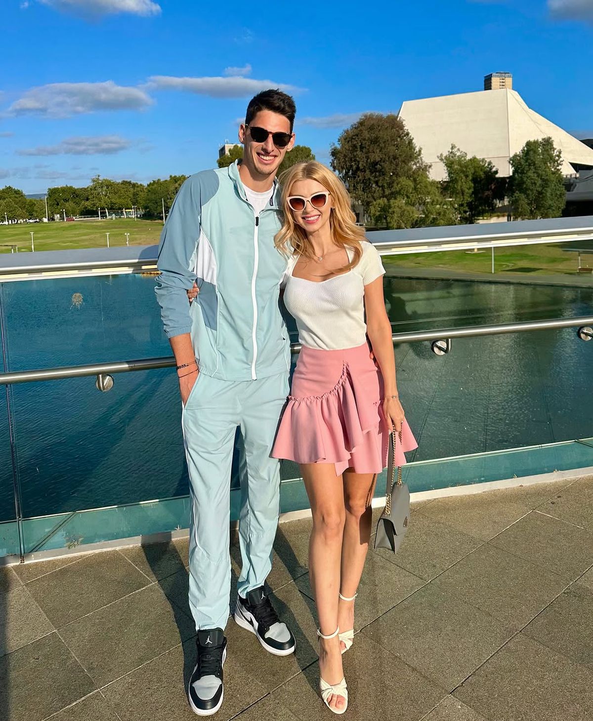 Cum au fost surprinși Victor Cornea și Andreea Bălan pe holurile sălii polivalente din Craiova, în ziua eșecului din Cupa Davis