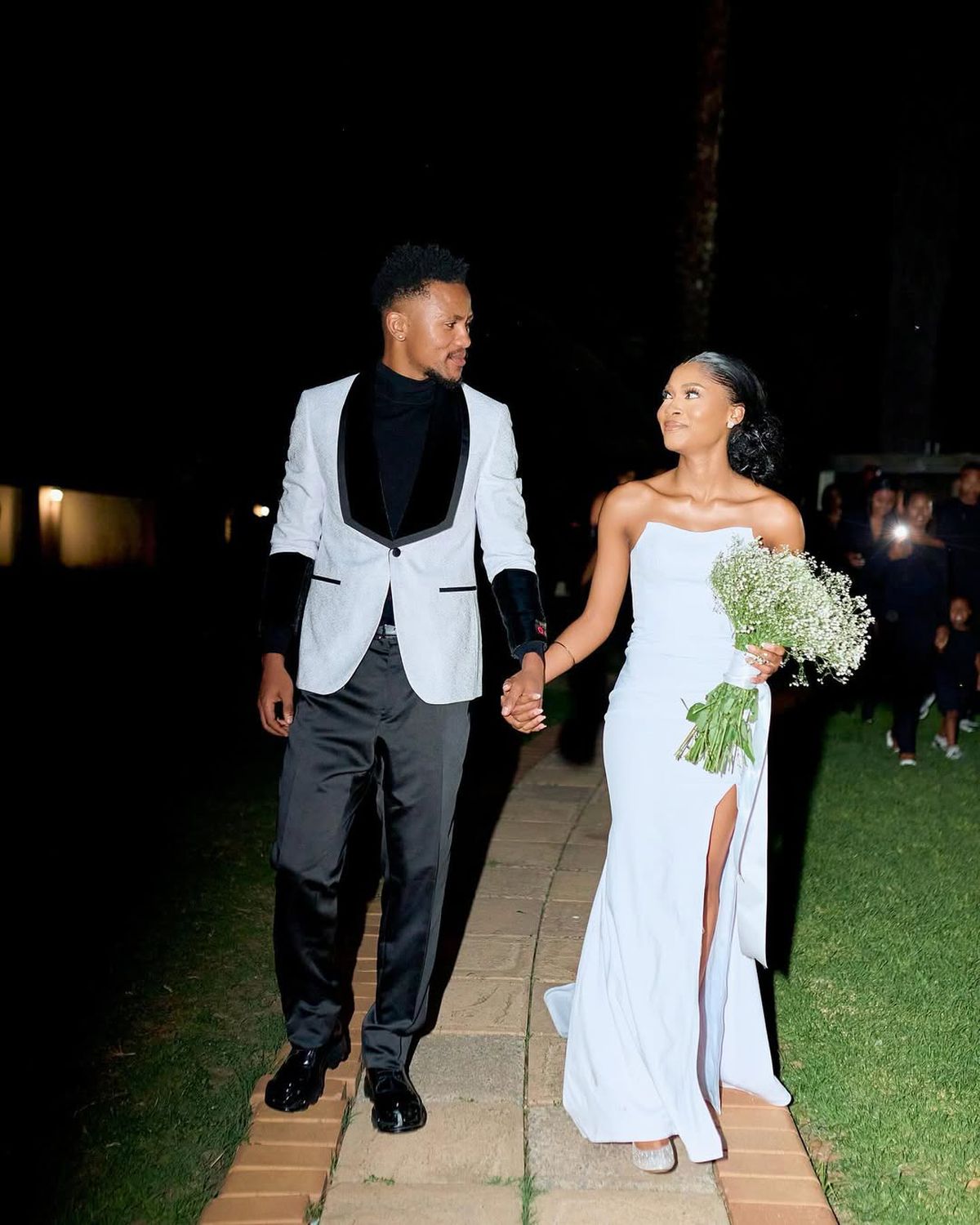 Imaginile postate de Ngezana, în timp ce se afla în cantonament cu FCSB