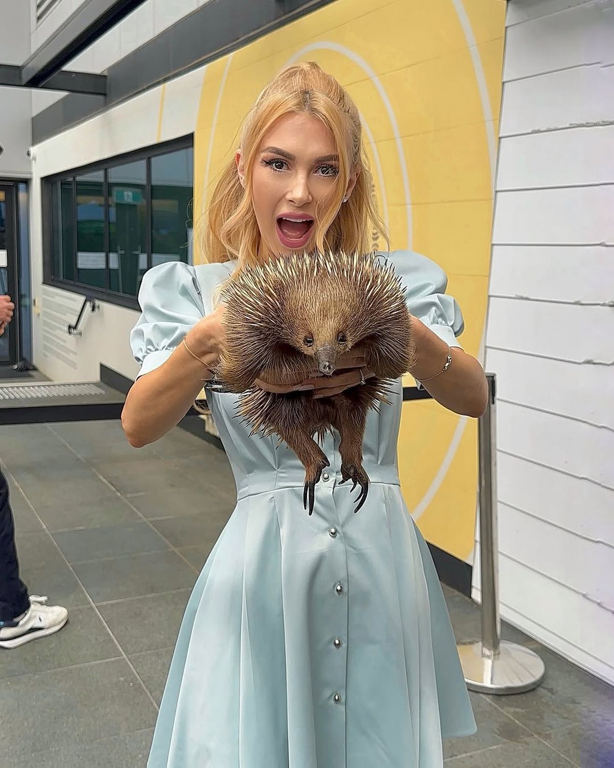 Andreea Bălan, criticată după ce a plecat în Australia, la Victor Cornea: „Îi e teamă că el își găsește vreo tinerică”