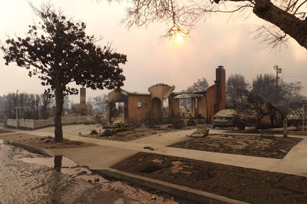 Incendiu Los Angeles