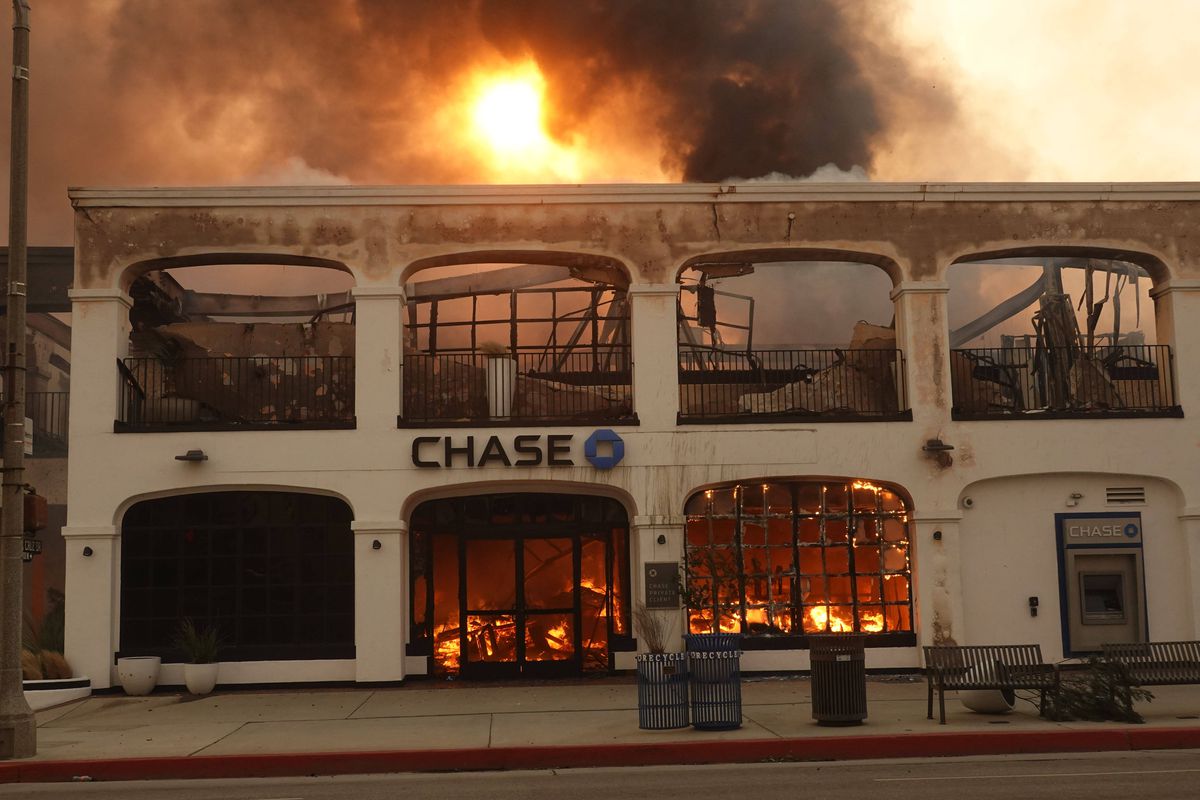 Incendiu Los Angeles