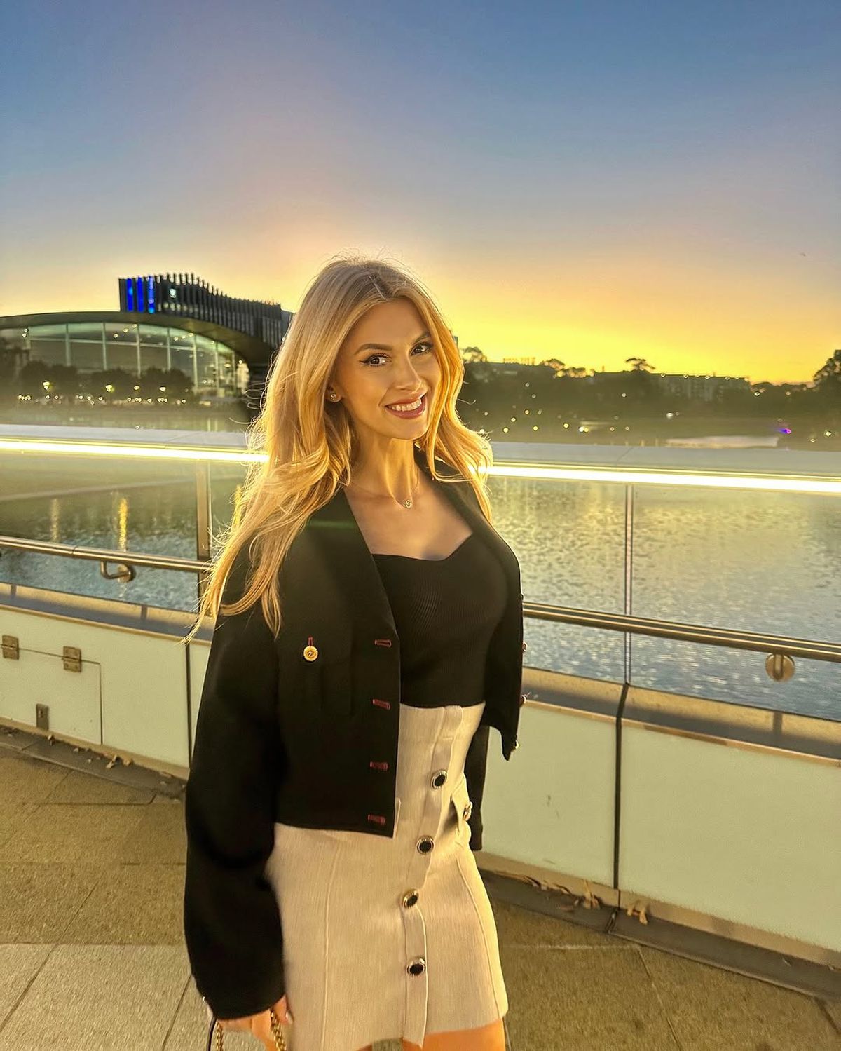 Andreea Bălan, criticată după ce a plecat în Australia, la Victor Cornea: „Îi e teamă că el își găsește vreo tinerică”