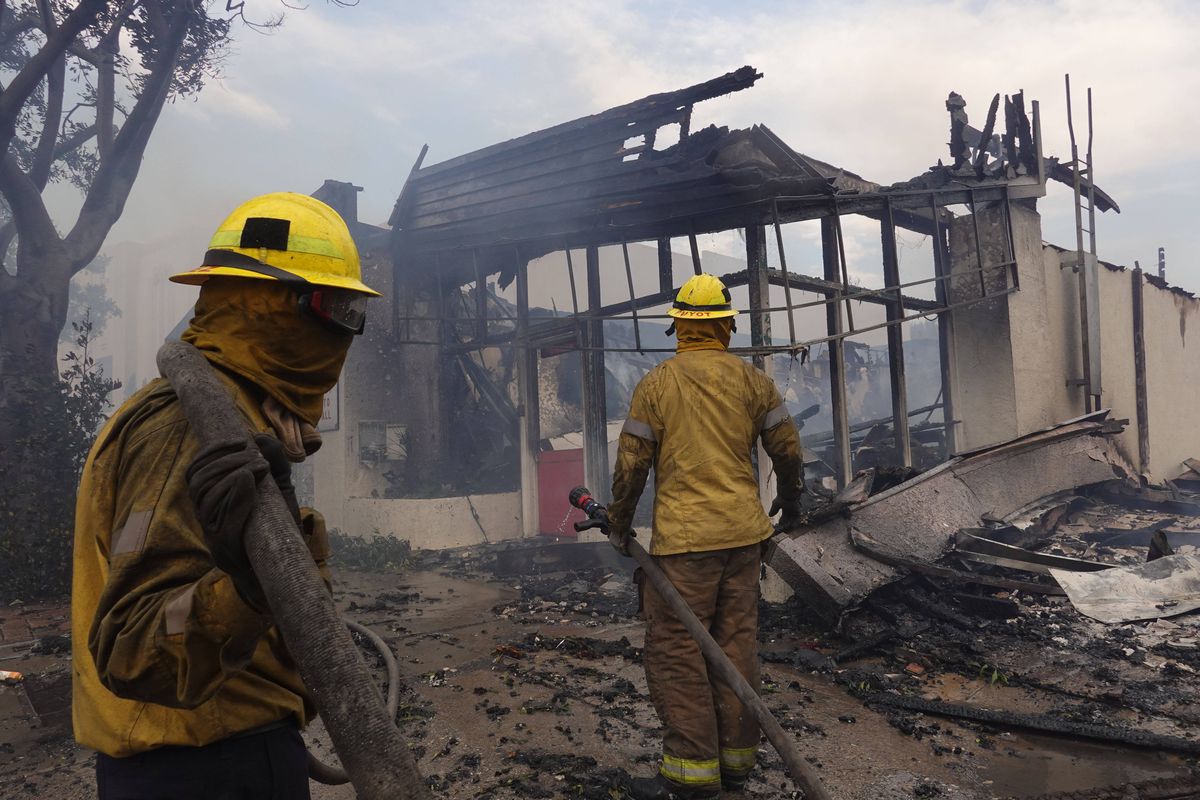 Campionul olimpic la înot și-a pierdut medaliile în incendiu: „«Ploua» cu cenușă peste mine”