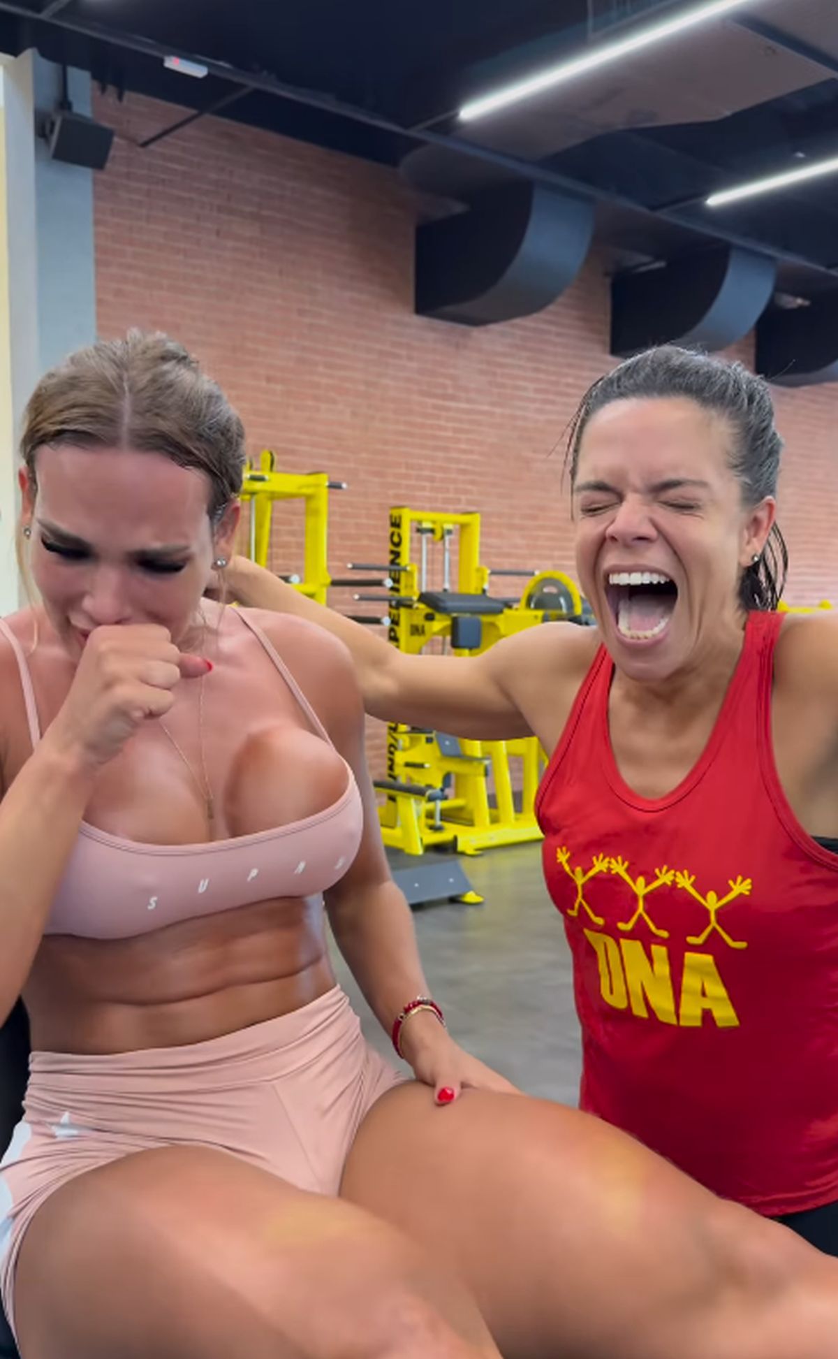 Patricia a devenit „antrenoarea vedetelor” » Imaginile îndrăznețe i-au adus 1,4 milioane de urmăritori în social media