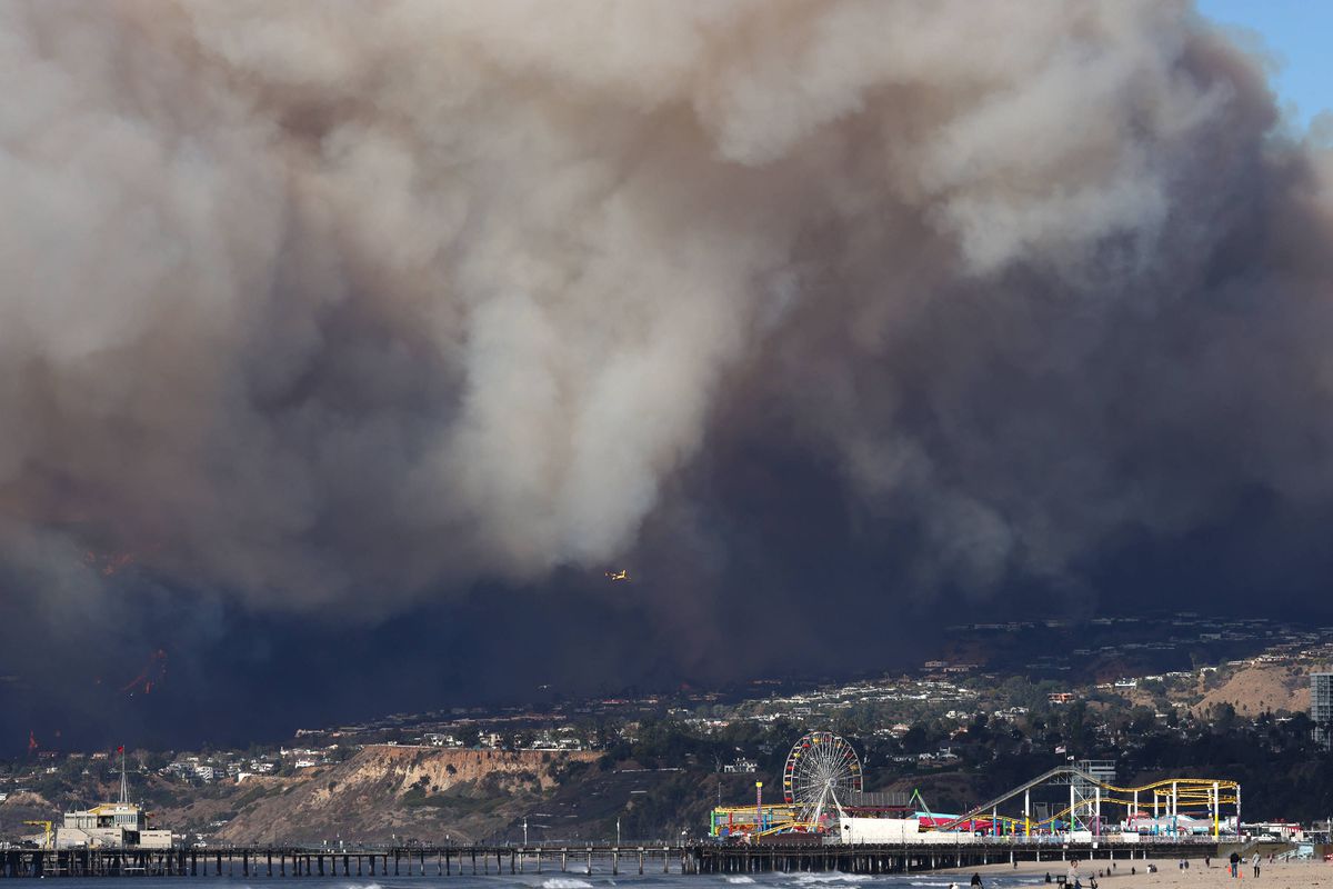 Incendiu Los Angeles