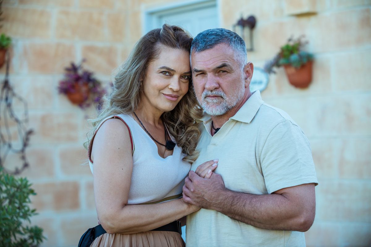 „Aveam părul creț și ochii verzi!” » Monica și Leonard Doroftei, secrete de cuplu pentru GSP.RO: „Lasă-mă să zic și eu ceva! Aveam 16 ani când l-am cunoscut, nu știam cu ce se ocupă”