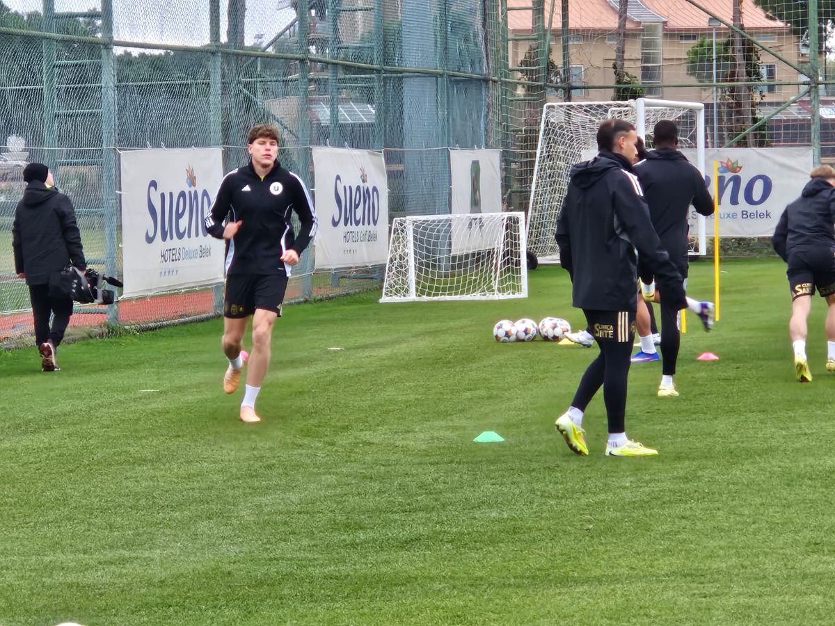 Universitatea Cluj, antrenament în Antalya