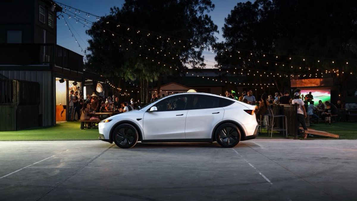 Tesla a lansat un nou model în România: autonomie 657km » Prețul de pornire