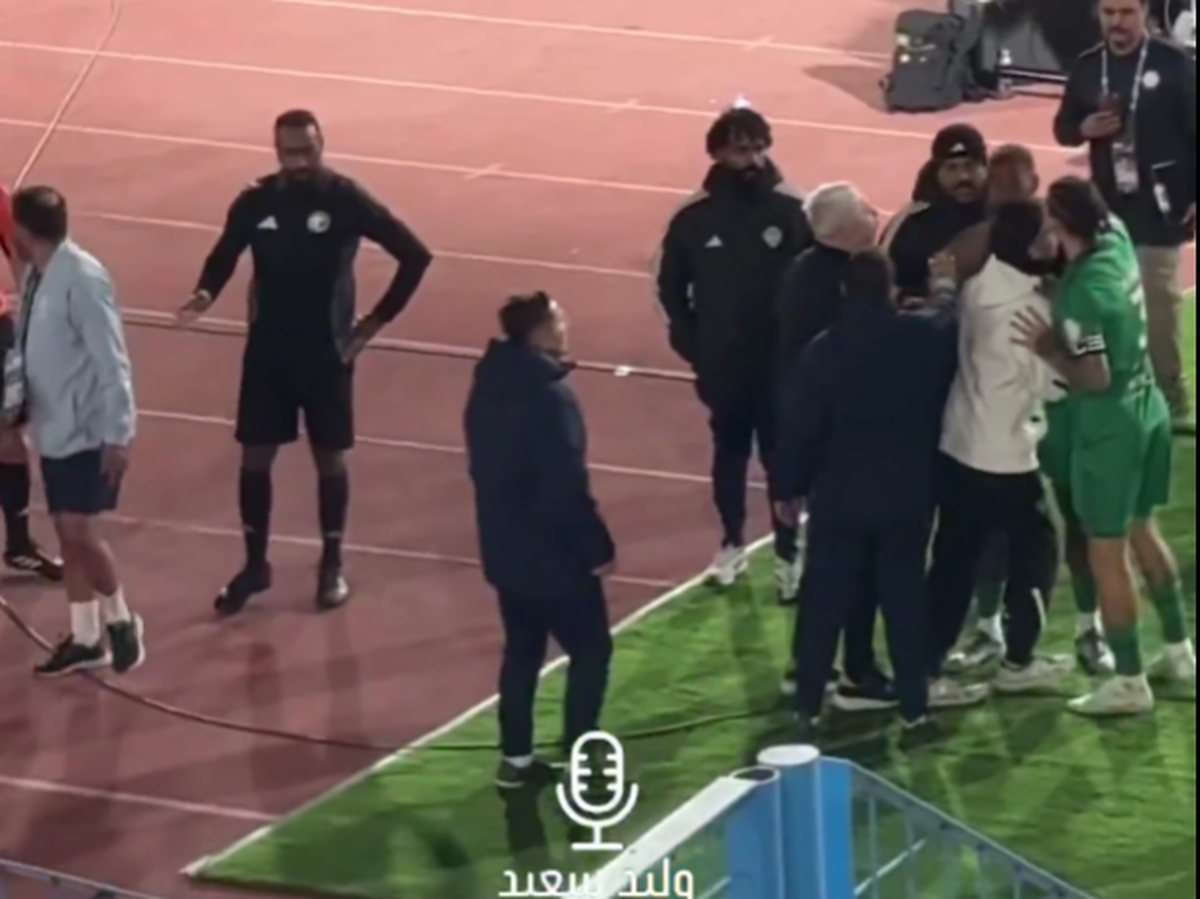 Scandal după fluierul final! Marius Șumudică, nervos pe Ivan Toney