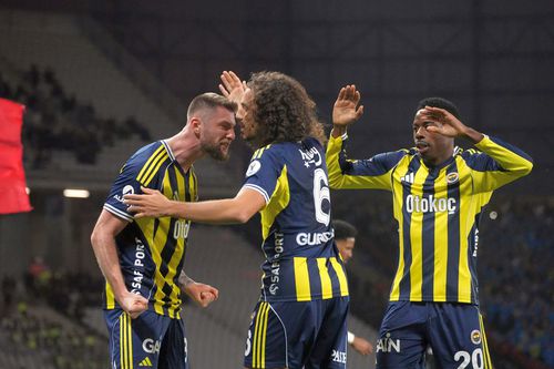 Fenerbahce a câștigat Supercupa Turciei chiar în fața rivalei Galatasaray