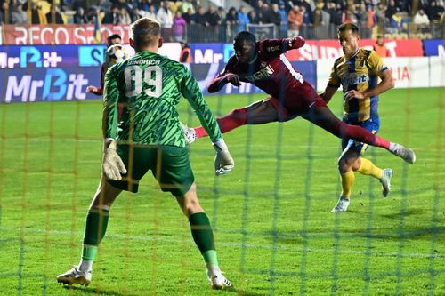 Happy... not happy! Ziua despărțirilor de marcă în Superliga: au reziliat OFICIAL cu vedeta