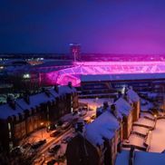 Stadionul lui Birmingham FC a iluminat orașul în roz / foto: X Birmingham City FC