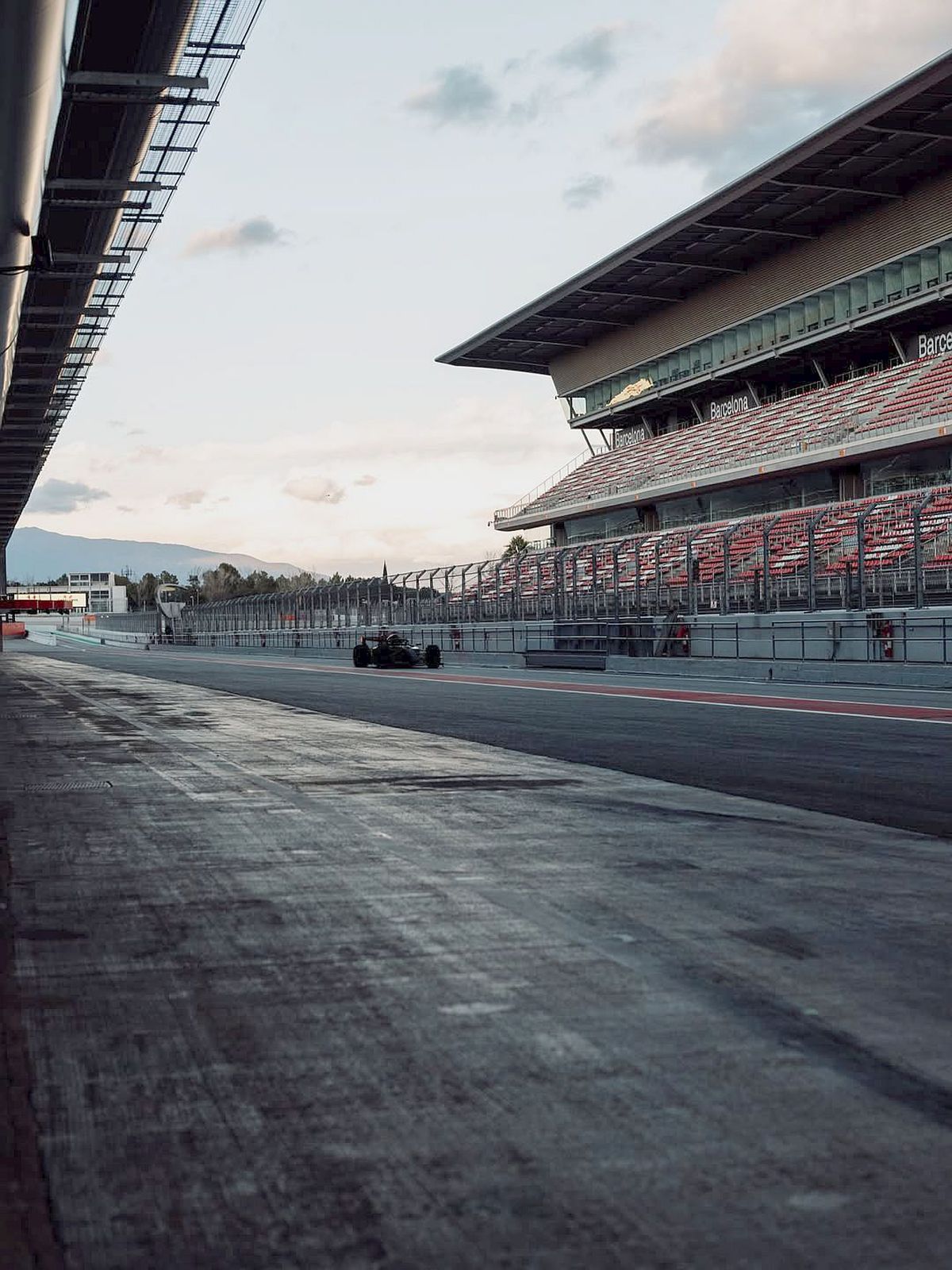 Audi a scos pe circuit noul monopost cu care debutează în Formula 1 » Primele imagini oficiale