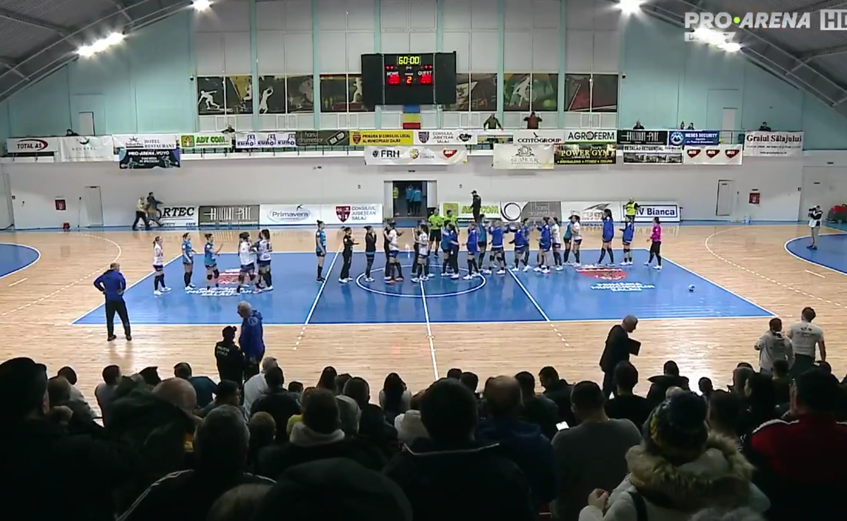 Poliția pe teren la meciul din „Liga Florilor” » Gheorghe Tadici s-a aflat în prim-plan