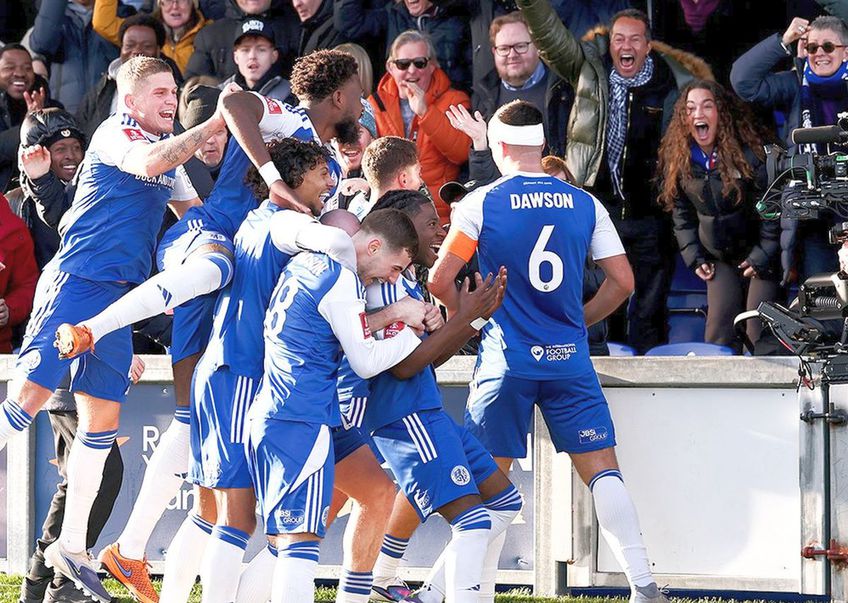 FOTO + VIDEO „Cea mai mare surpriză din istoria Cupei Angliei!” » Deținătoarea trofeului, eliminată de echipa din liga a ȘASEA