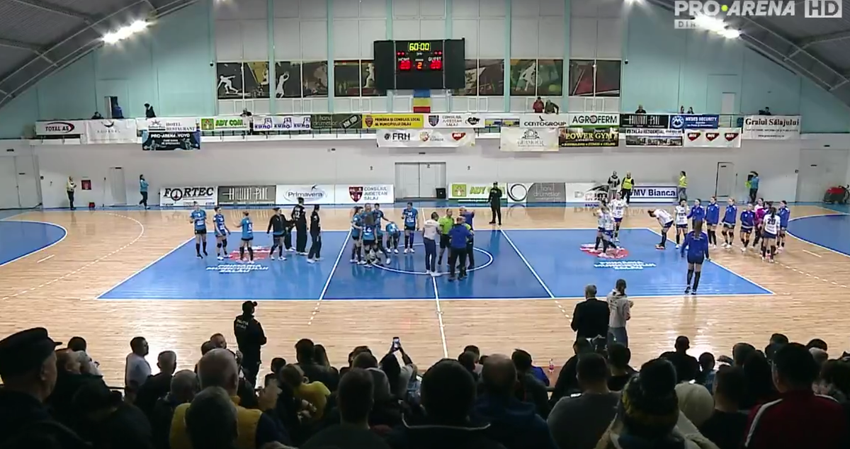 Poliția pe teren la meciul din „Liga Florilor” » Gheorghe Tadici s-a aflat în prim-plan