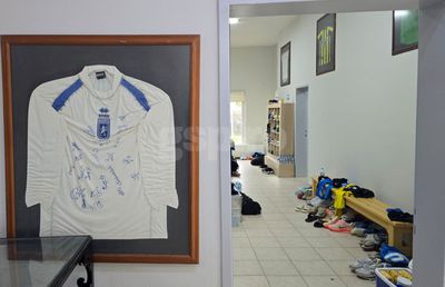 Bântuiți de Mititelu și în Antalya » Fotografia zilei: ce au găsit juveții la intrarea în vestiar