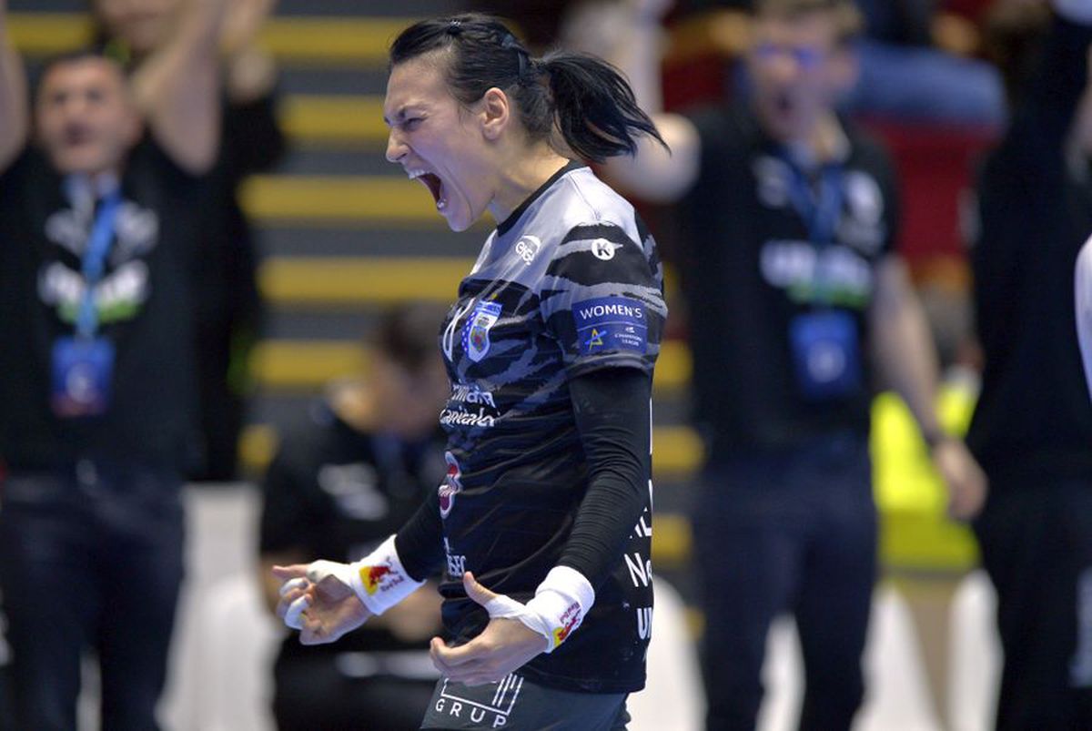 CSM BUCUREȘTI // Merită Cristina Neagu 18.000 de euro lunar? A început negocierile pentru noul contract + de ce depinde totul