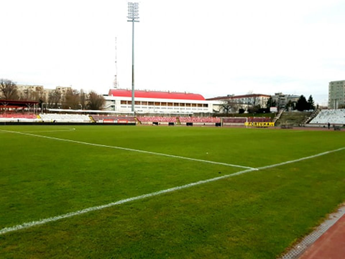 FOTO. Cum arată terenul înainte de Dinamo - FCSB » GSP a inspectat gazonul din Ștefan cel Mare