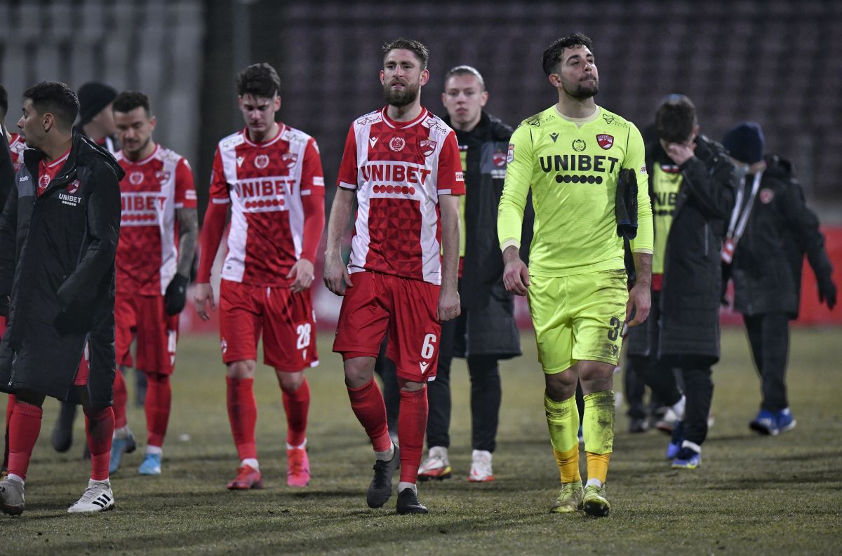 Ședință de urgență la Dinamo » Flavius Stoican și Iuliu Mureșan vor fi dați afară: „A plecat deja, e definitiv!”