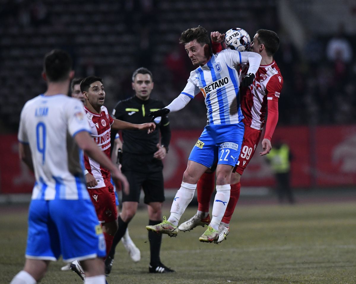 Portarul lui Dinamo s-a făcut de râs cu CSU Craiova: două gafe de începător