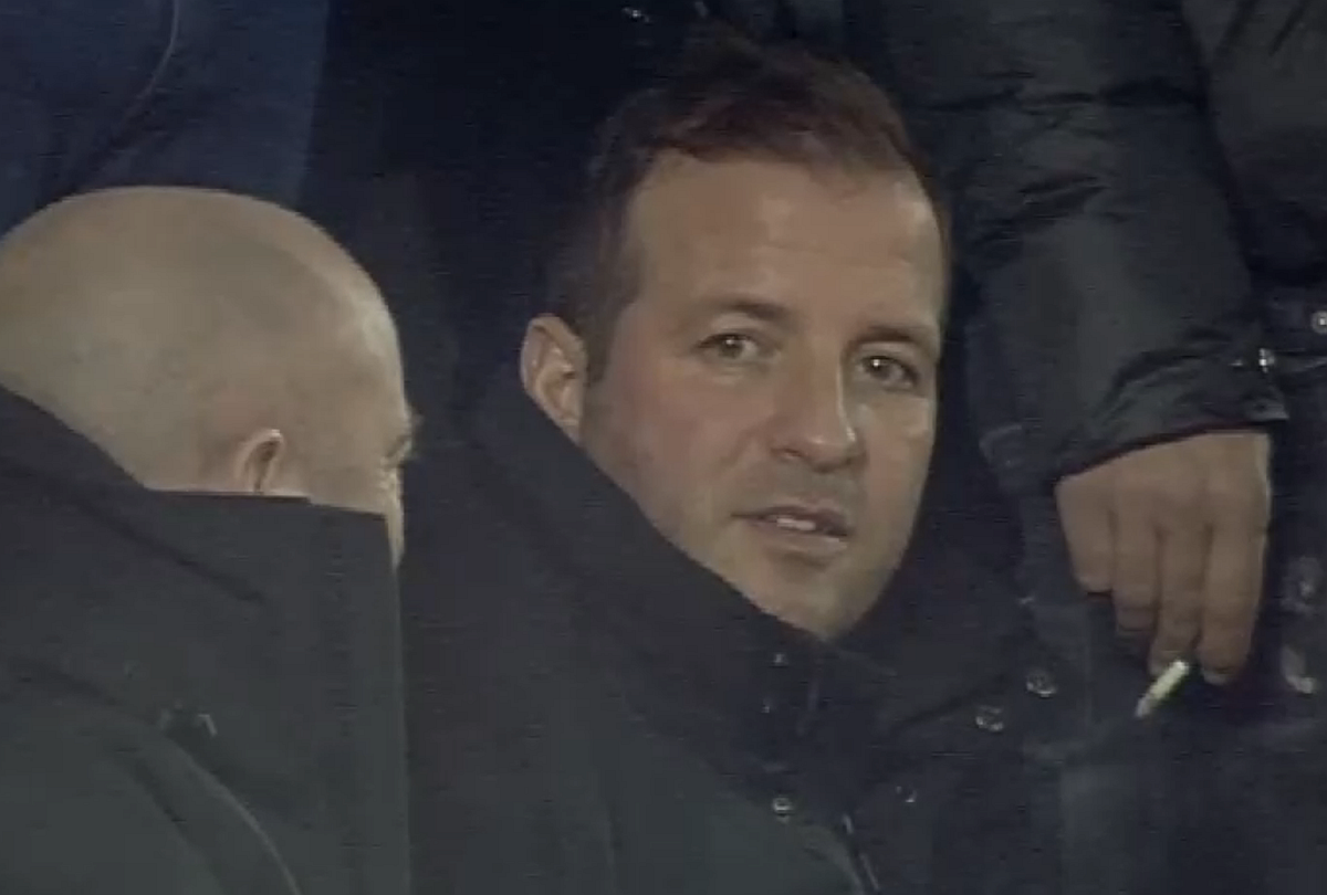 Van der Vaart, spectator de lux la Rapid - FCU Craiova