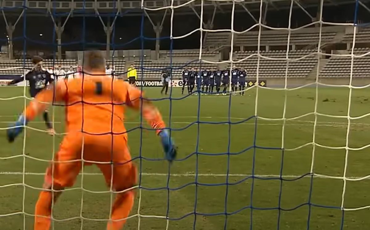 Paris FC - Amiens, amânat din cauza gazonului
