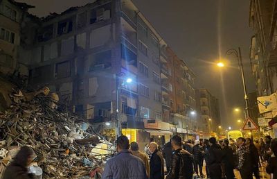 Un fost patron din Liga 1, care și-a făcut o avere din imobiliare, susține că la noi nu s-ar prăbuși atât de multe clădiri ca în Turcia: „Noi, românii, suntem mai catolici decât papa”