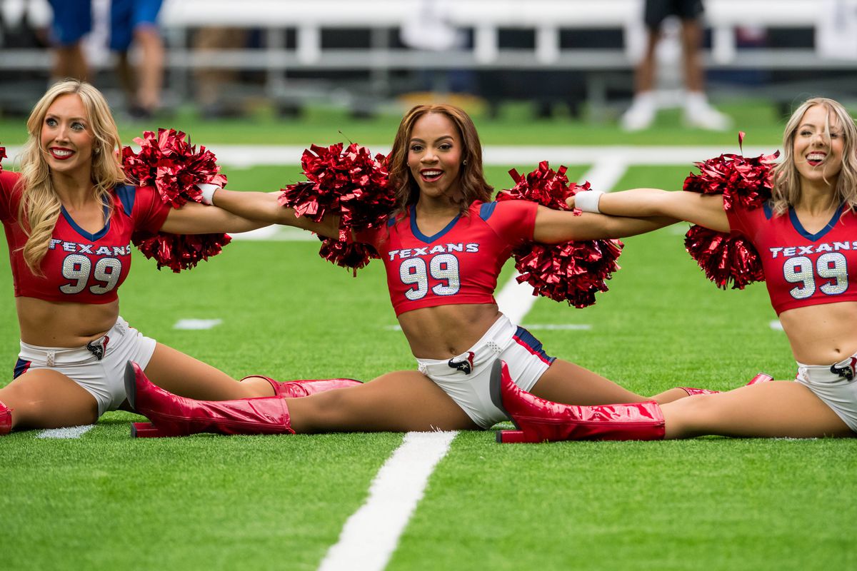 9 reguli ciudate pe care majoretele din NFL sunt obligate să le respecte » Ce articol vestimentar e INTERZIS și în timpul liber!