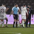 Cristian Săpunaru (39 de ani), căpitanul Rapidului, a părăsit terenul accidentat în minutul 16 al meciului cu CFR Cluj / FOTO: Raed Krishan