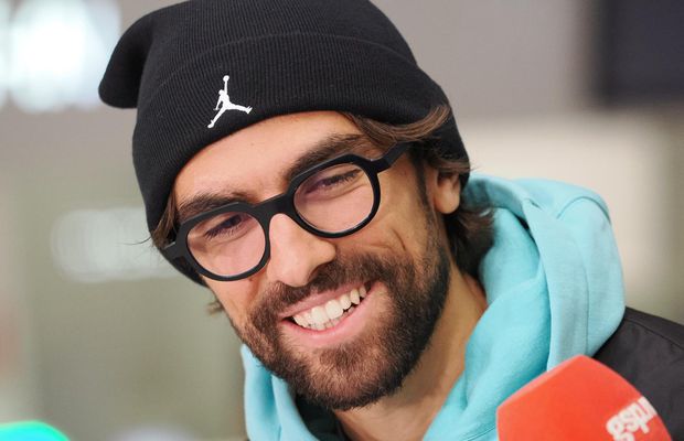 Fericit că a scăpat de FCSB! Andrea Compagno, zâmbitor și relaxat la plecarea spre China: „Ultimele 6 luni au fost foarte grele” » Ce spune de Becali