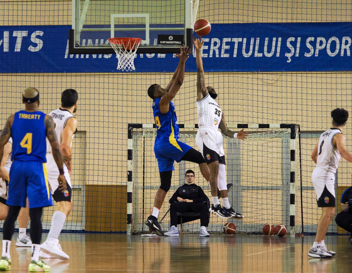 FOTO U BT Cluj Napoca baschet