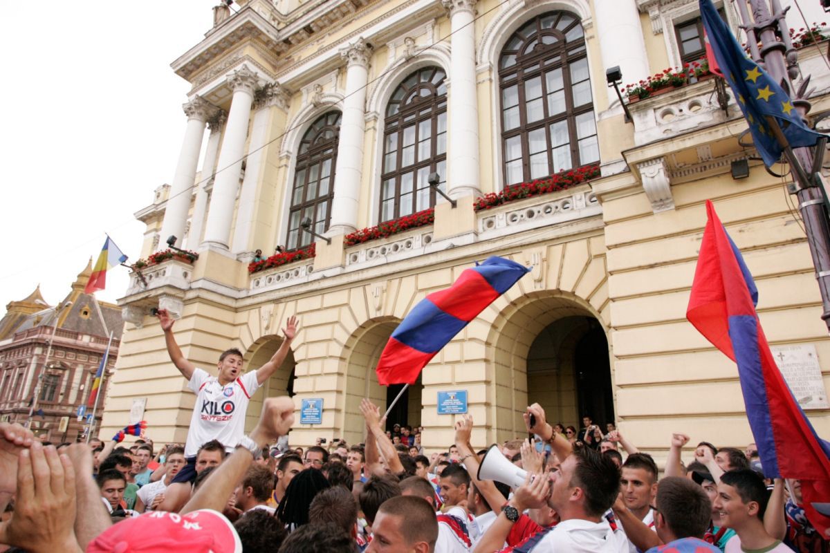 Ilie Bolojan și scenele uitate de timp descoperite în arhiva GSP: în stradă cu suporterii la promovarea-fantomă » Momentul în care a stârnit furia comunității