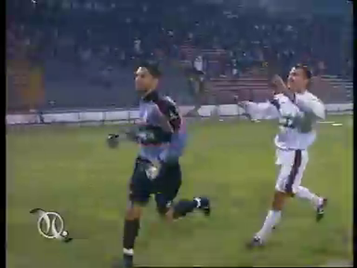 Răzvan Lucescu - steag Rapid vs Steaua, pe Ghencea