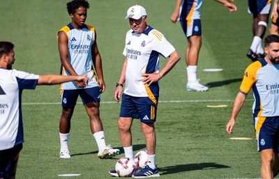 Marca dezvăluie „săpuneala” din vestiar » Ancelotti: „Vă schimb pe toți trei dacă nu faceți asta!”