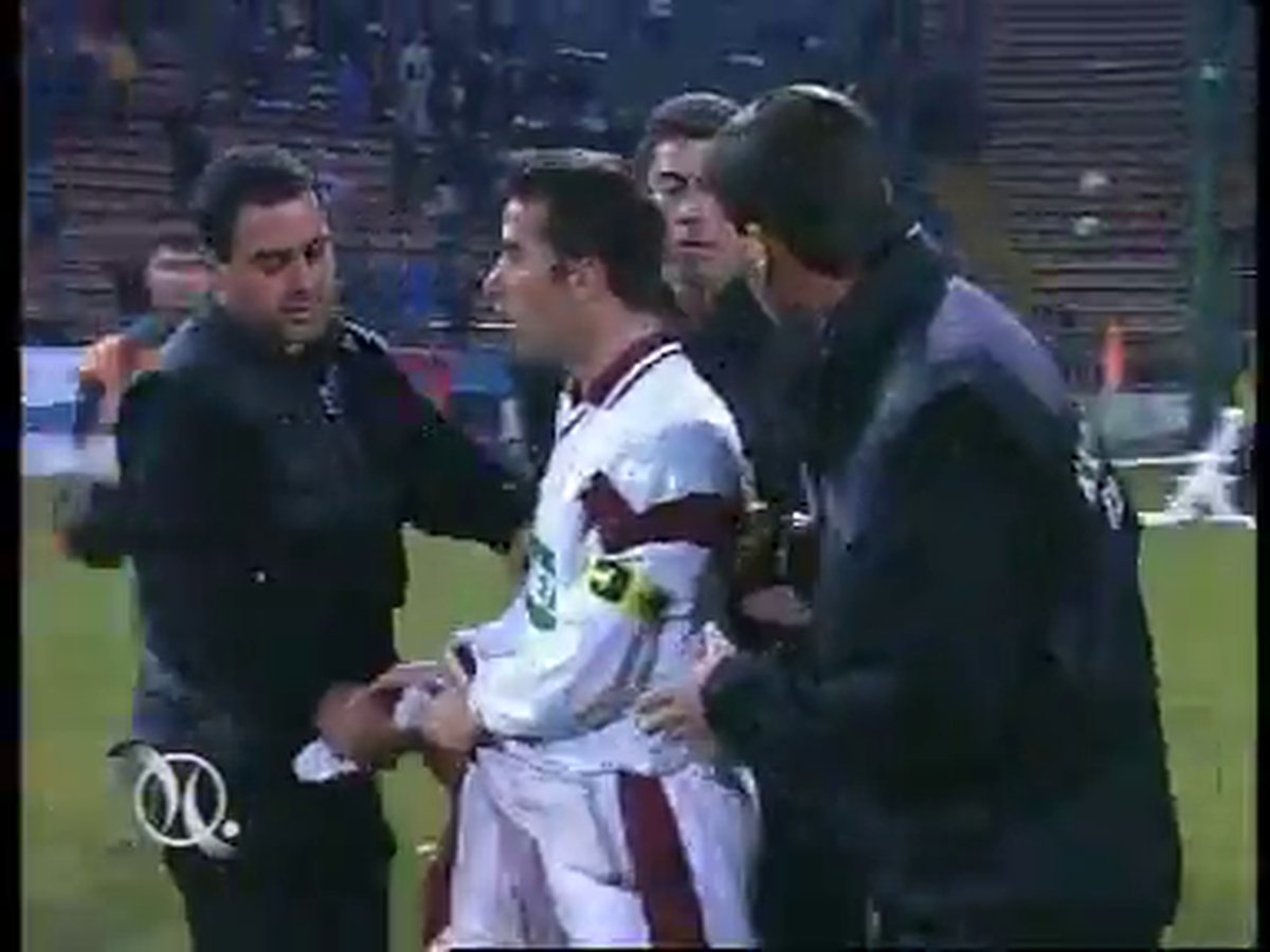 Răzvan Lucescu - steag Rapid vs Steaua, pe Ghencea